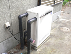 群馬板倉　給湯器　施工前