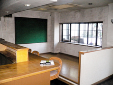  栃木小山　店舗から居住スペースへ施工前　小上がり