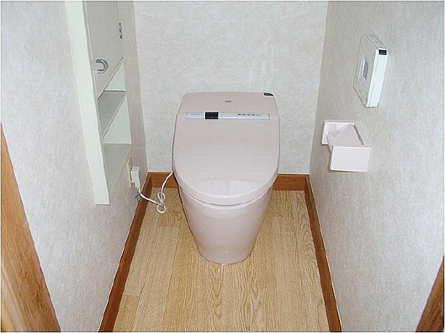 小便器をなくし手洗い場を設置し、導線のスムーズなトイレに